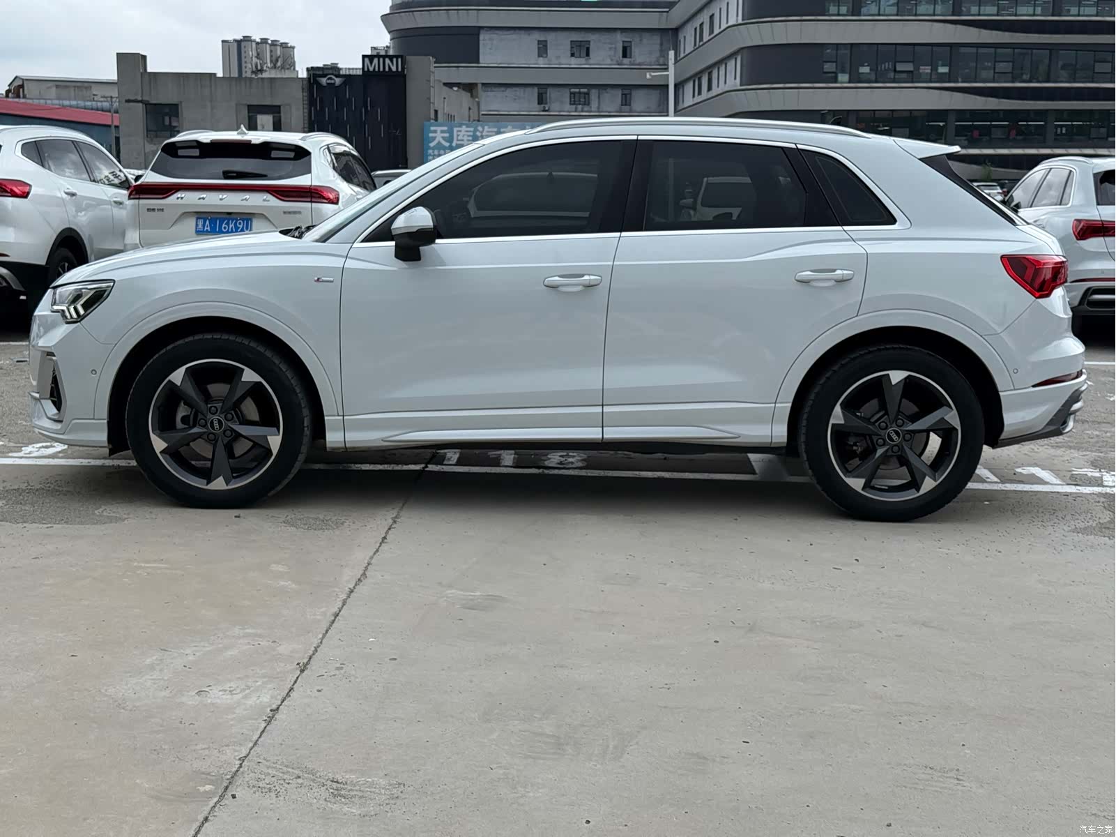 Audi Q3, 2022 2