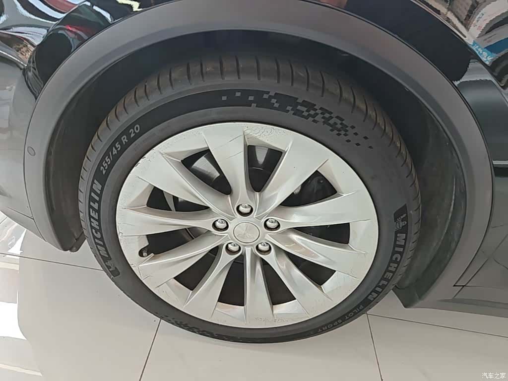 Tesla Model X, 2019 23