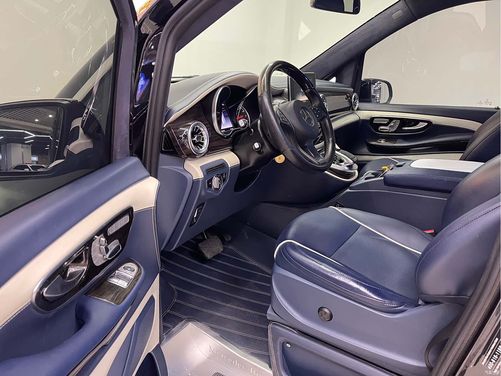 Mercedes-Benz V-Class, 2020 17