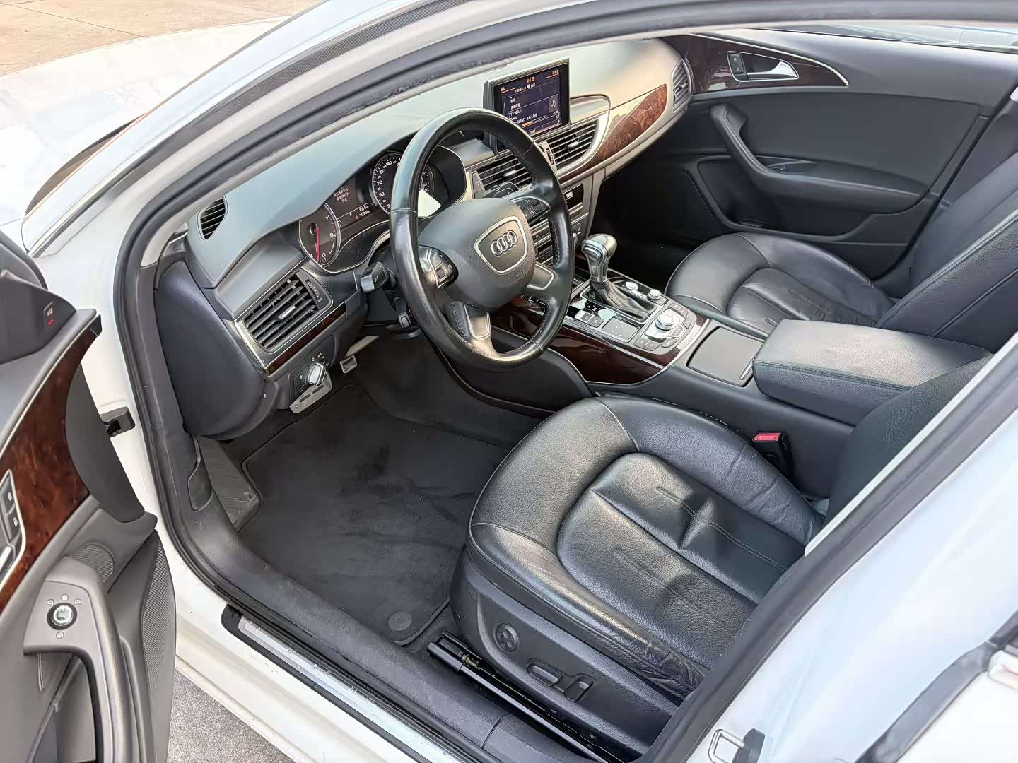 Audi A6L, 2015 3