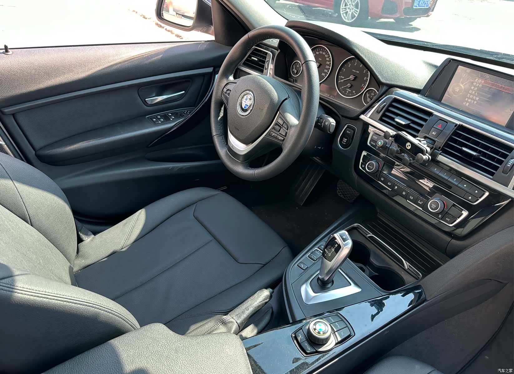BMW 3 Series, 2016 16