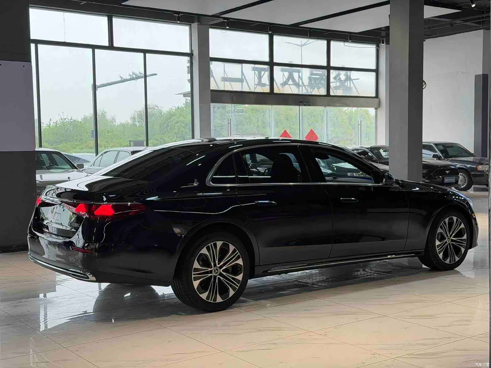 Mercedes-Benz E-Class, 2026 7