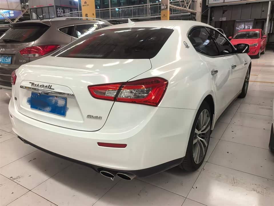 Maserati Ghibli Maserati Ghibli