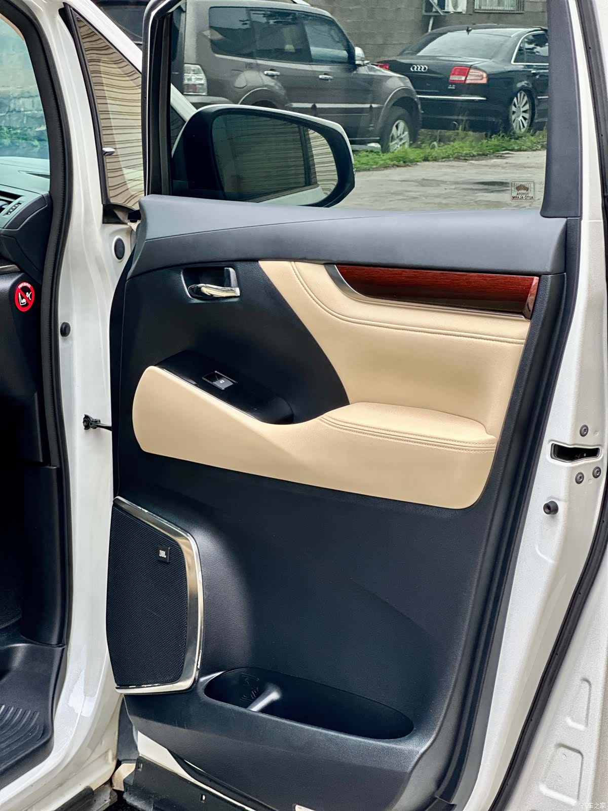 Toyota Alphard, 2016 50