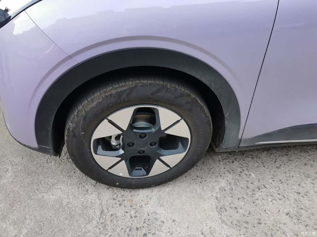 Geely Xingyuan, 2025 23