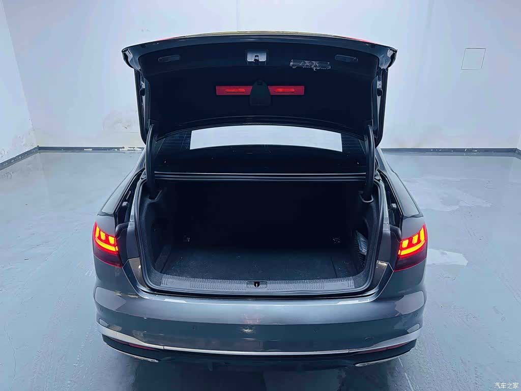 Audi A4L, 2023 19