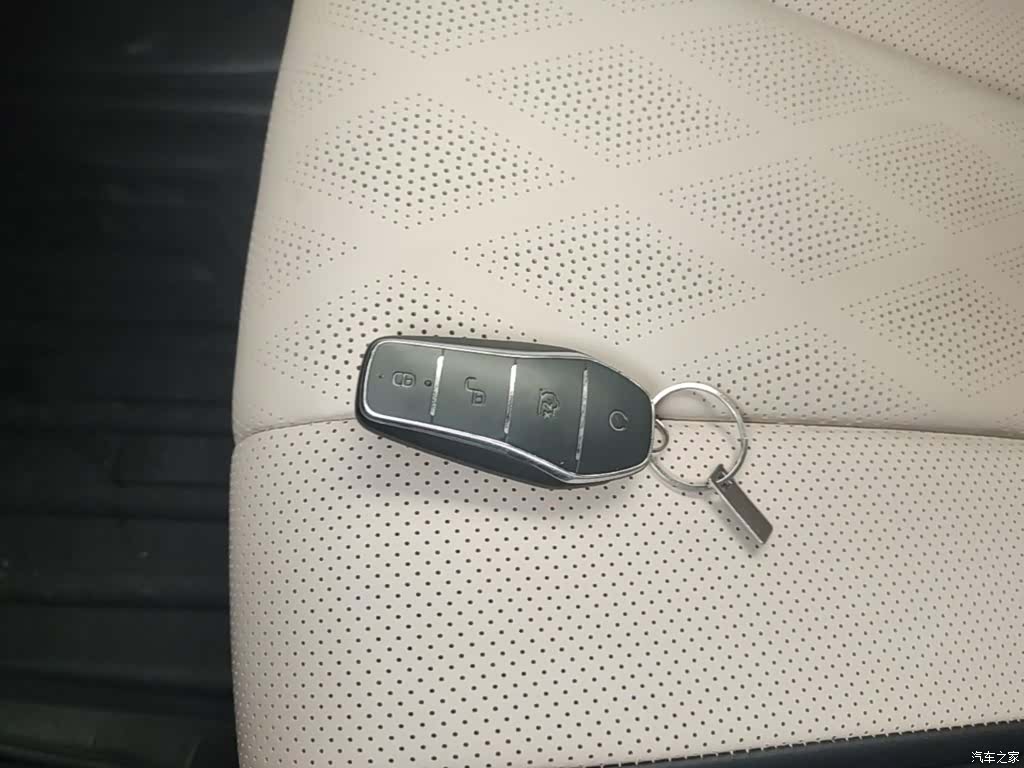BYD Dolphin, 2024 9