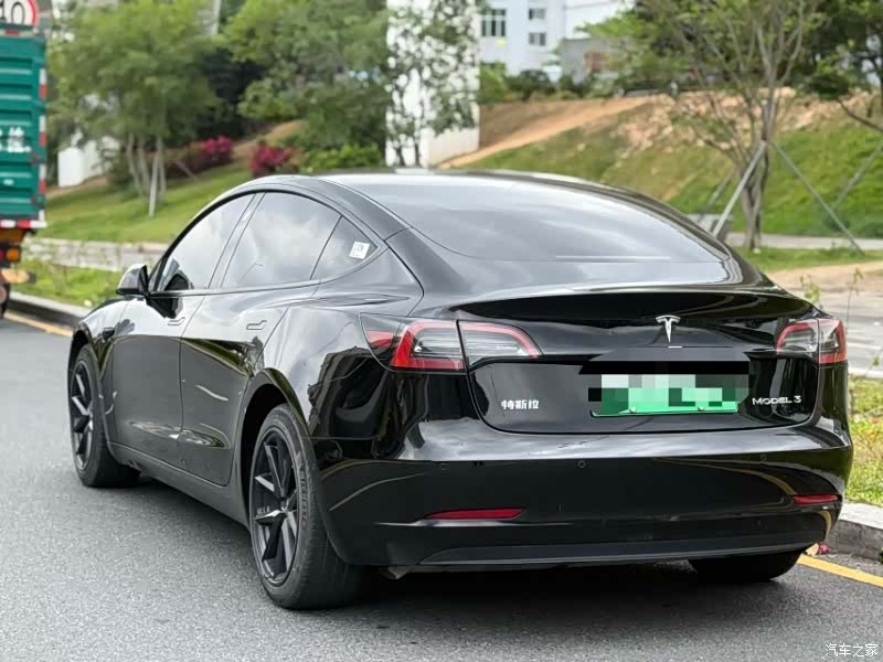 Tesla Model 3, 2023 4