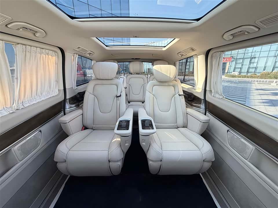 Mercedes-Benz V-class