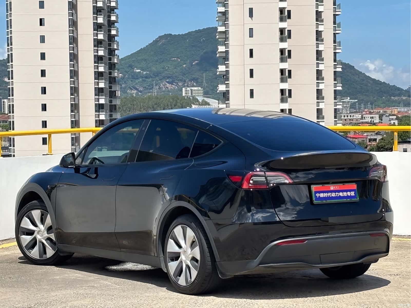 Tesla Model Y, 2023 12
