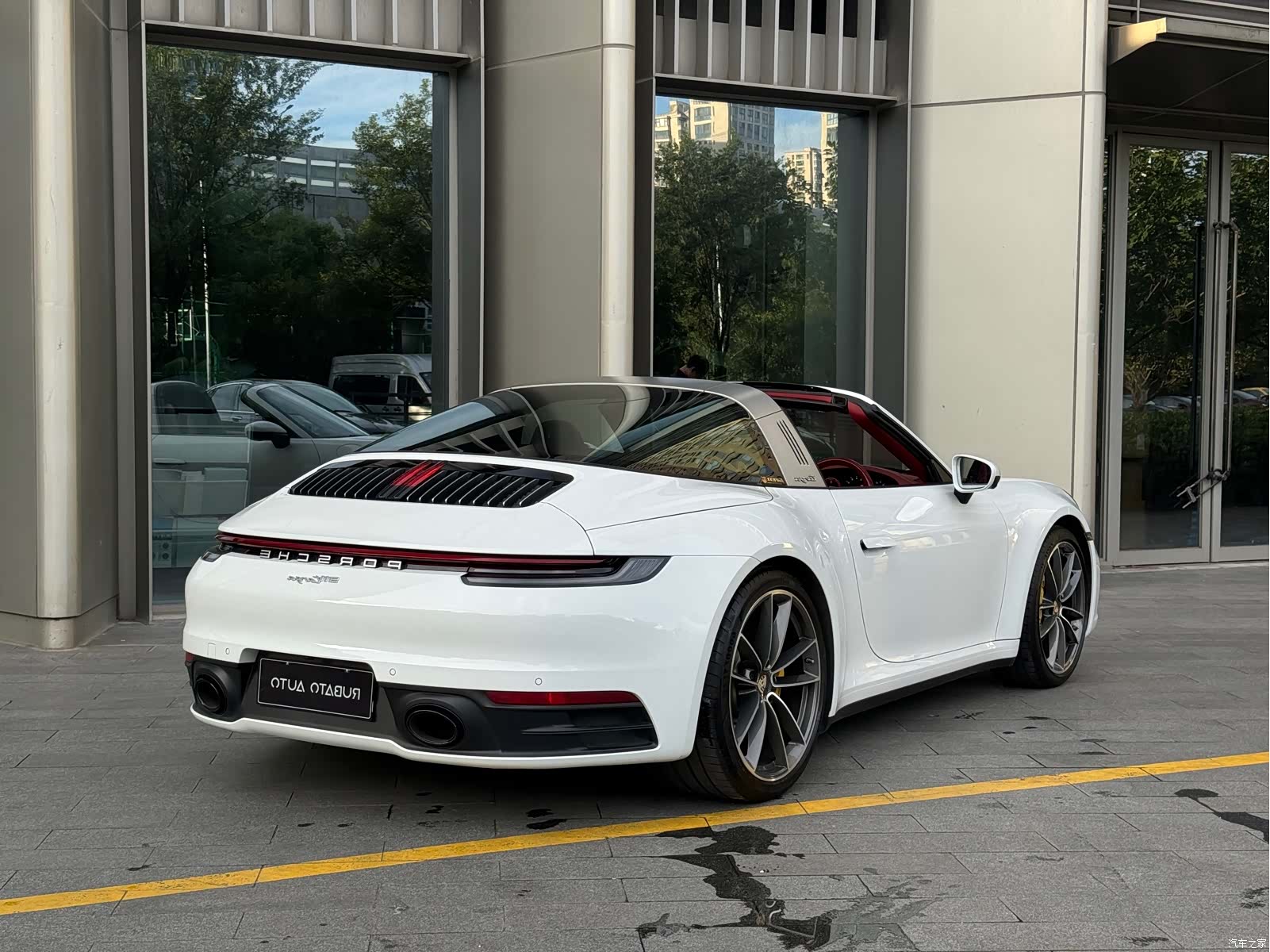 Porsche 911, 2023 4