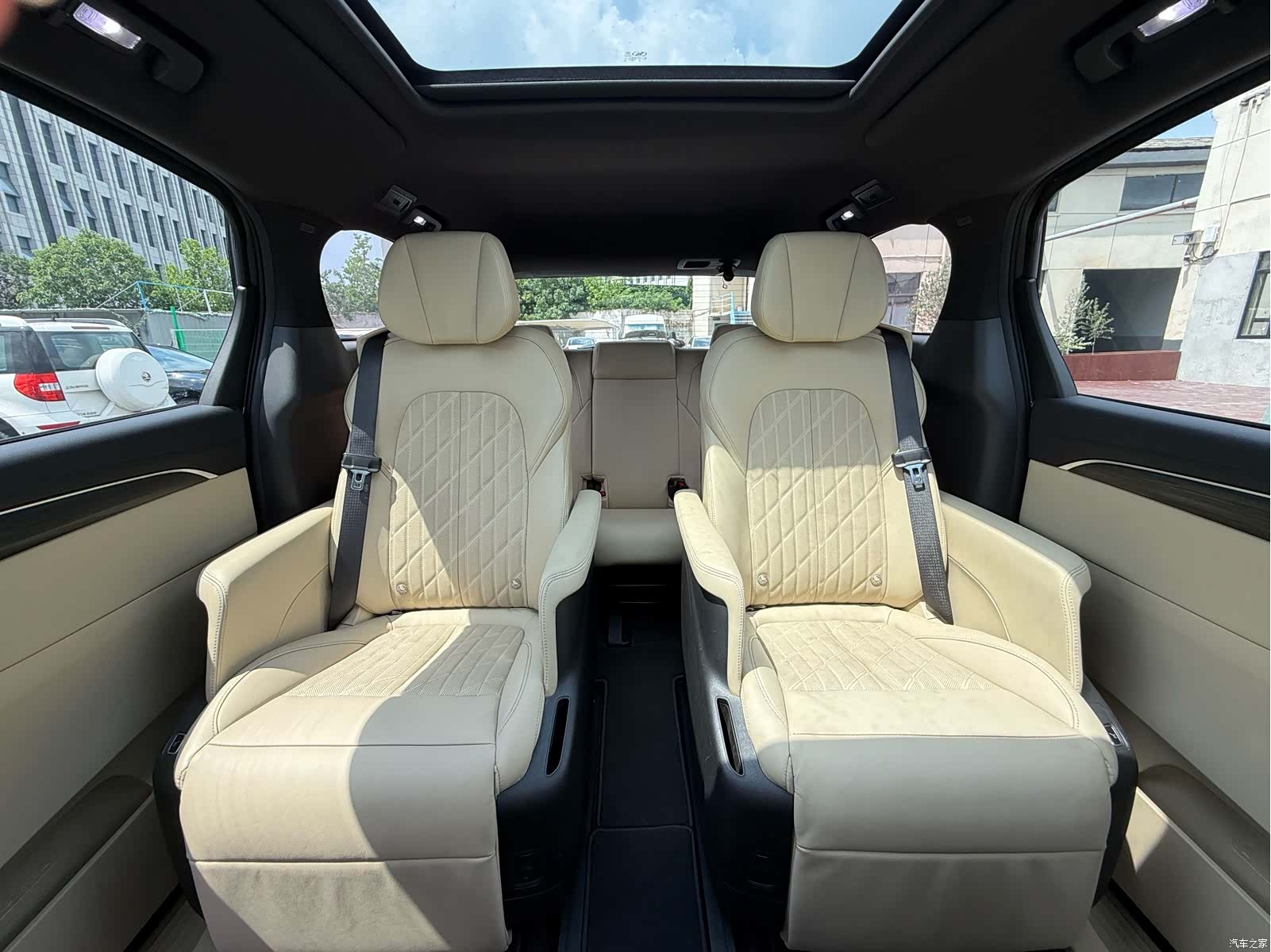 Buick GL8, 2022 18