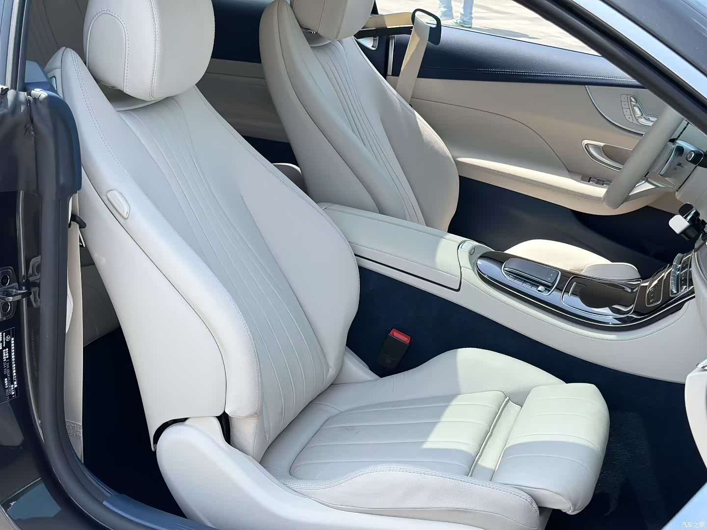 Mercedes-Benz E-Class, 2023 9