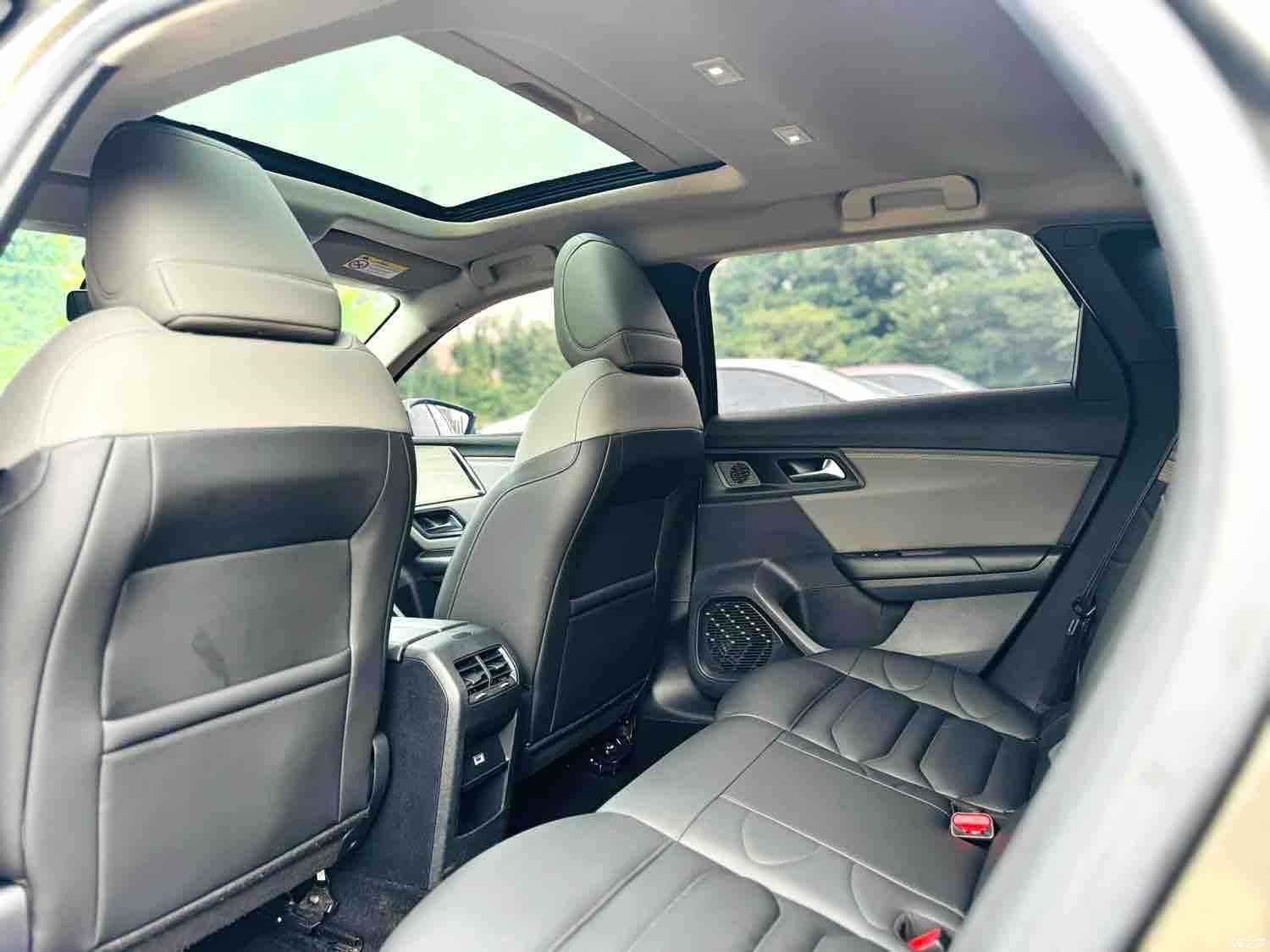 Citroen C5 X, 2022 11