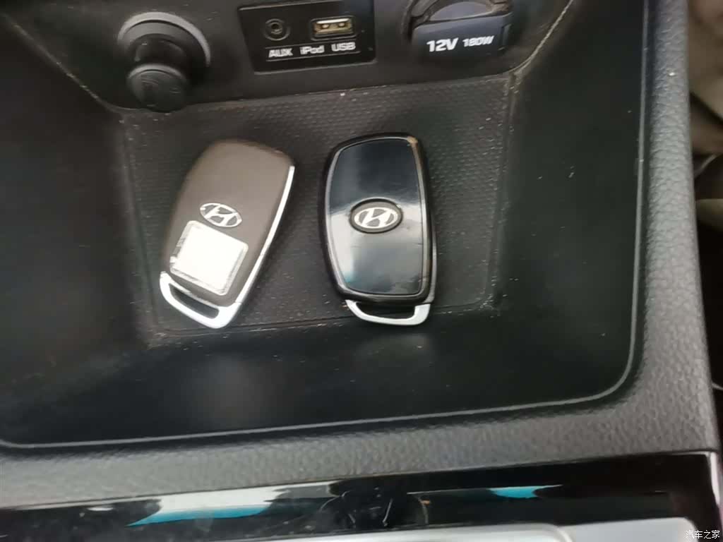 Hyundai GLS, 2015 9