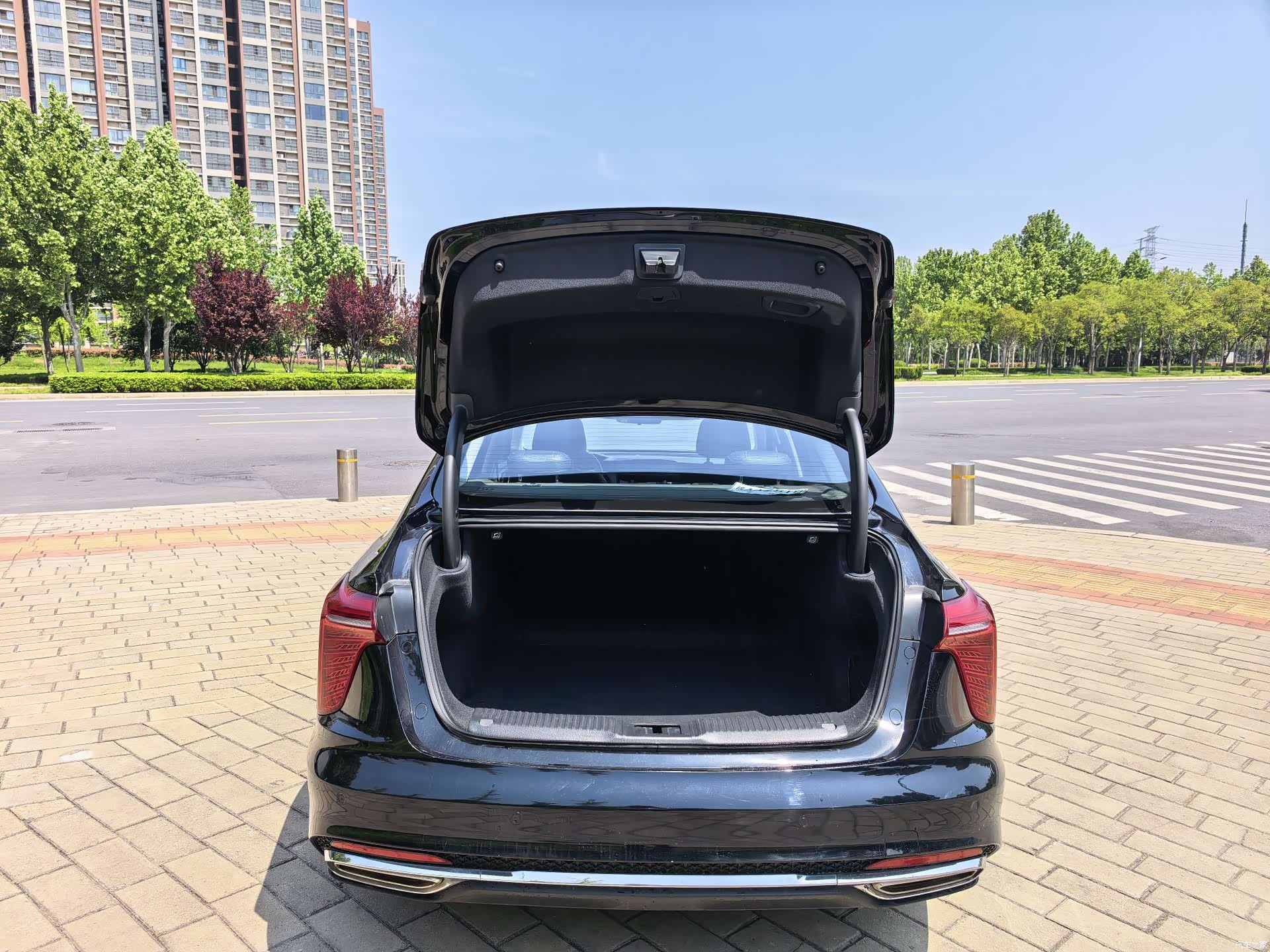Hongqi H5, 2023 19