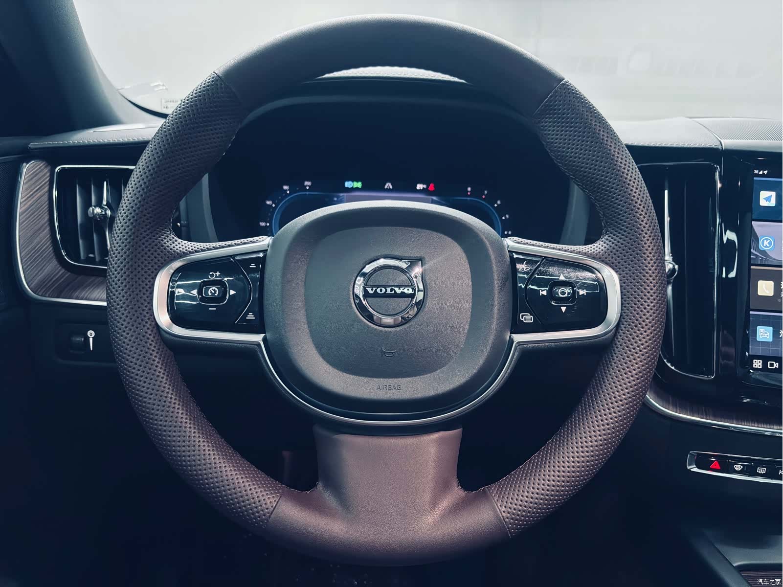 Volvo XC60, 2021 12