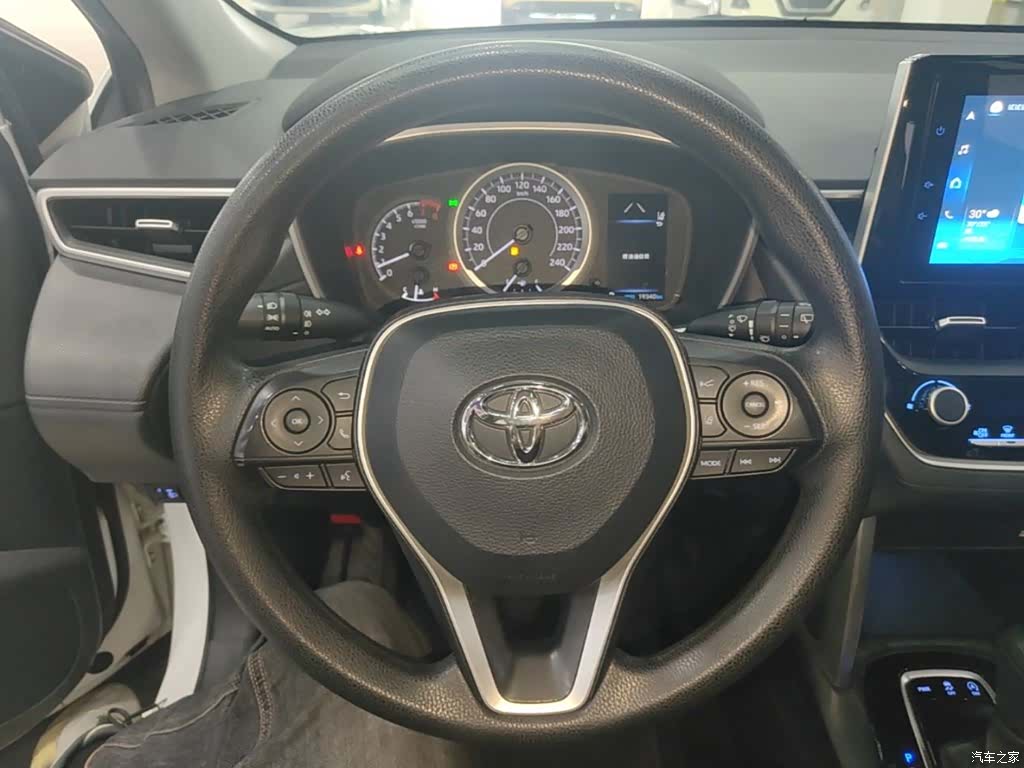 Toyota Frontlander, 2022 11