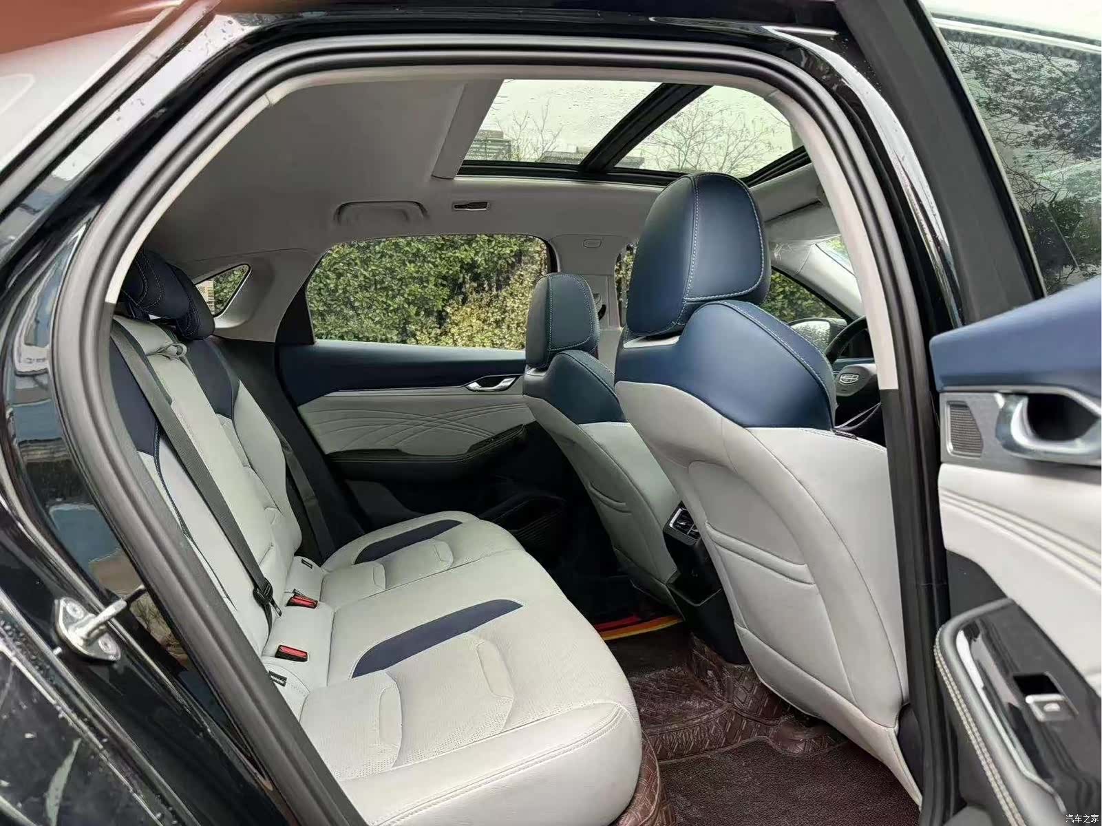 Geely Preface, 2022 10