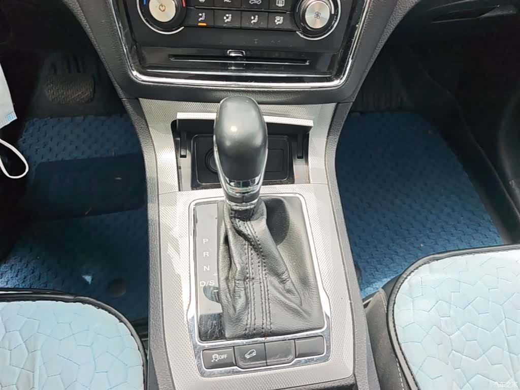 Roewe RX5, 2018 7