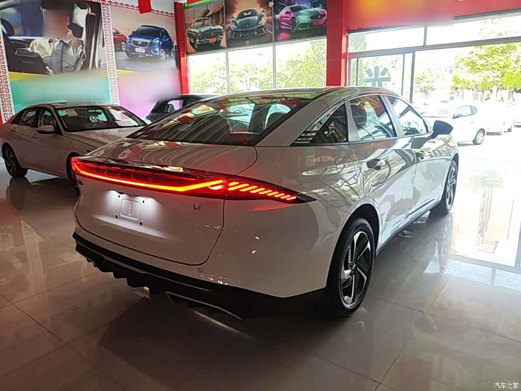 Geely Galaxy L6, 2026 7