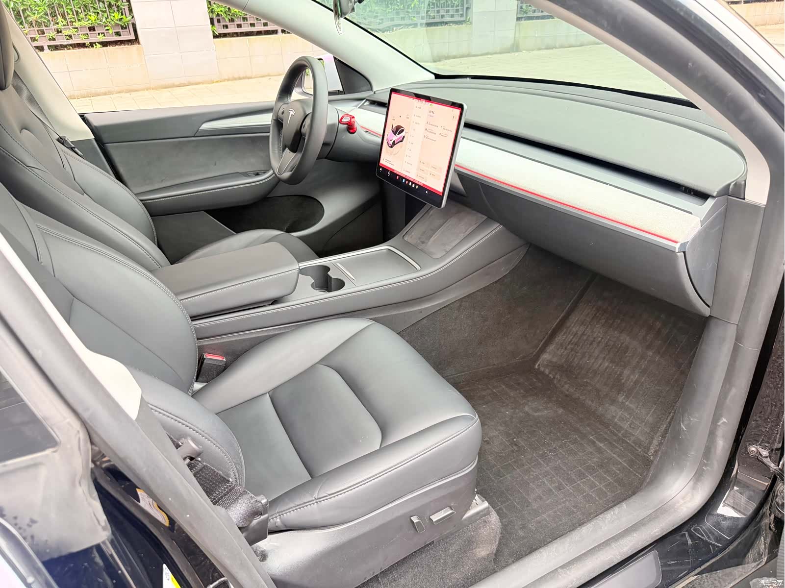 Tesla Model Y, 2023 10