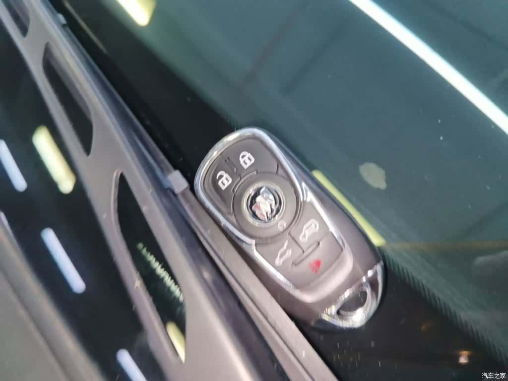 Buick GL8, 2023 9