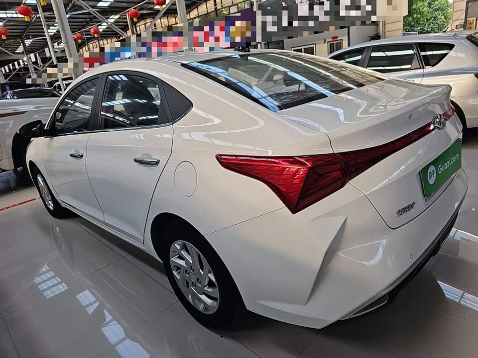 Hyundai Accept