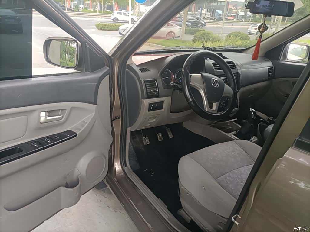 BAIC M20, 2016 16