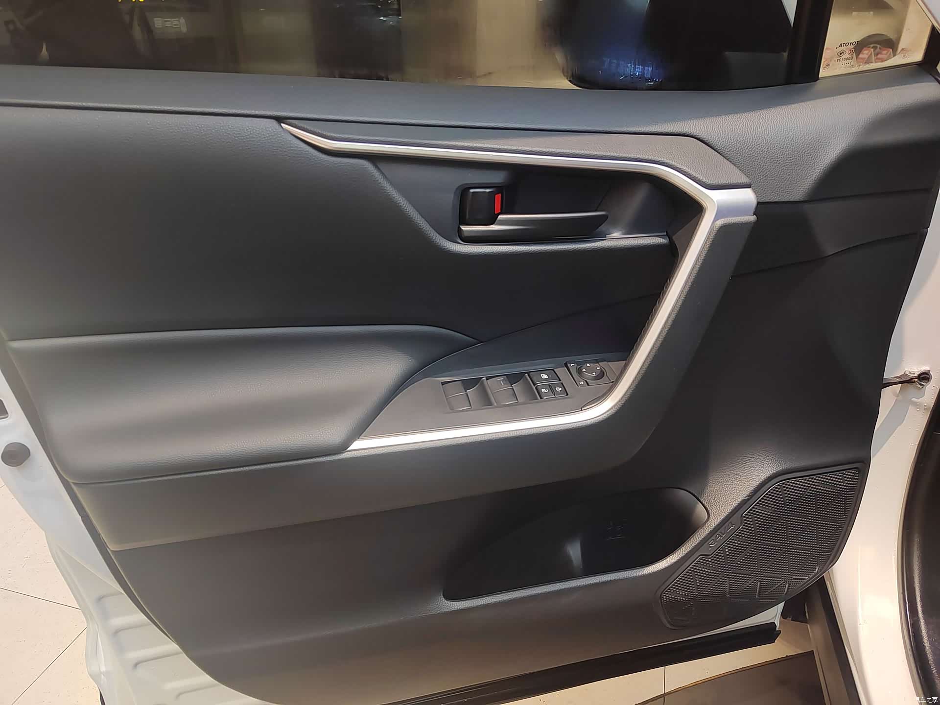 Toyota RAV4, 2022 15