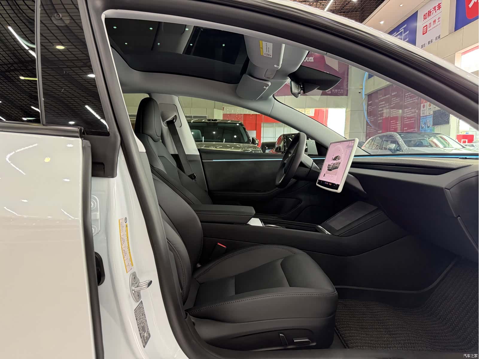 Tesla Model 3, 2025 15