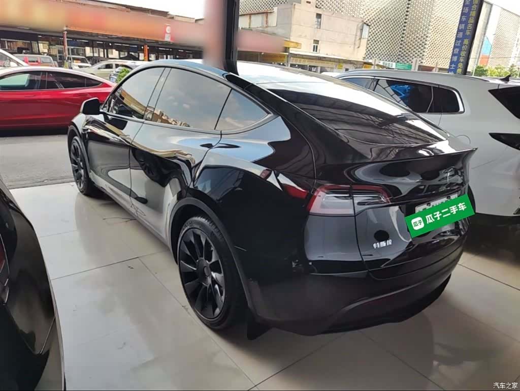 Tesla Model Y, 2022 все фото