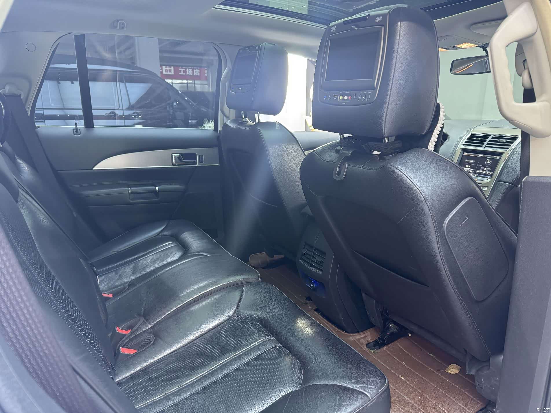 Lincoln MKX, 2015 4