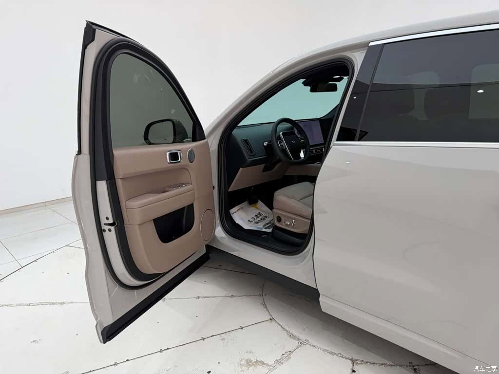Li Auto L6, 2026 13