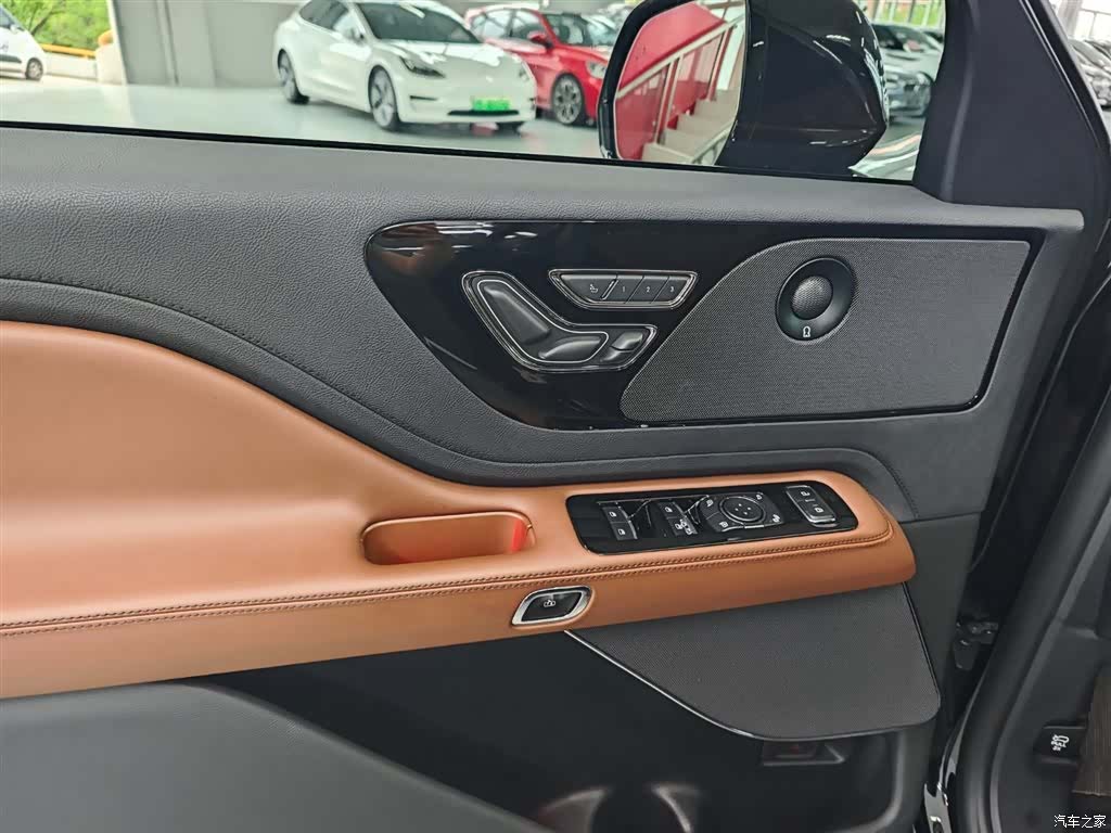 Lincoln Aviator, 2022 18
