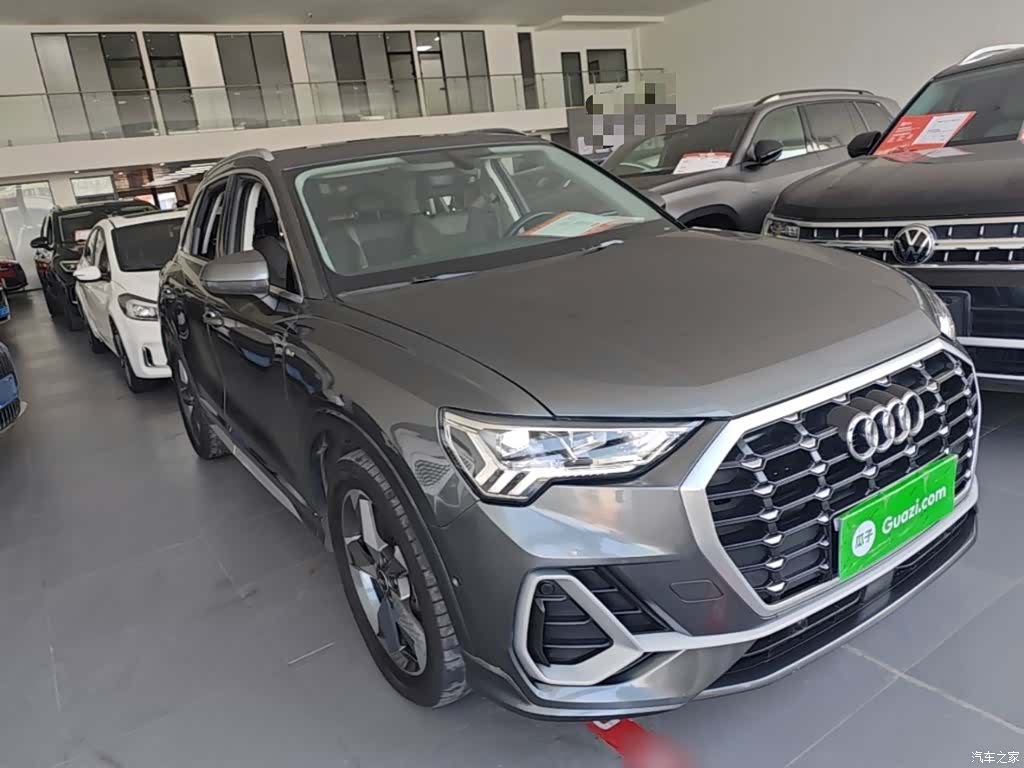 Audi Q3, 2022 4