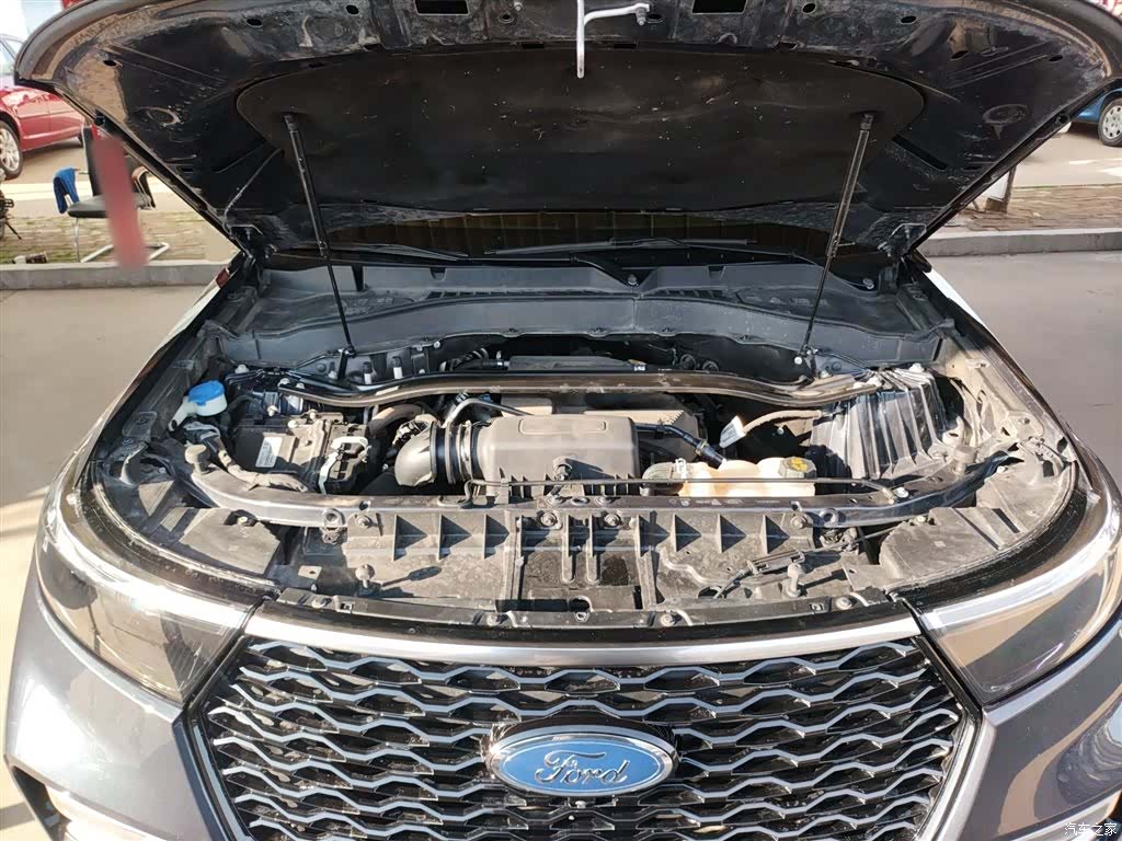 Ford Explorer, 2022 10