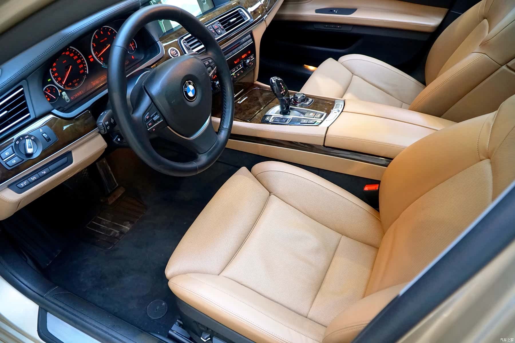 BMW 7 Series, 2012 7