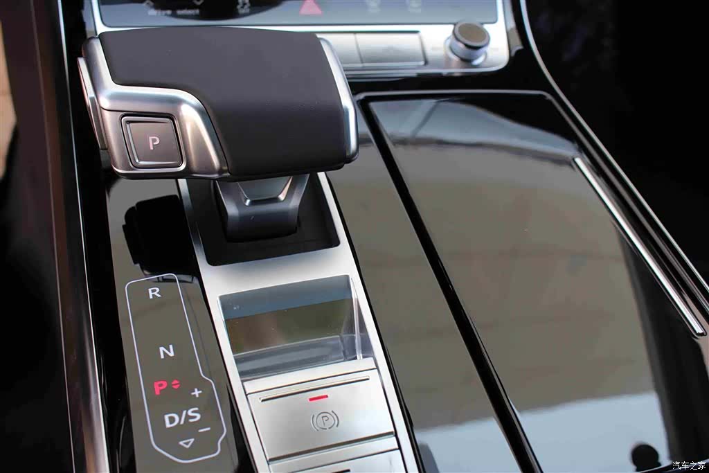Audi A8L, 2023 6