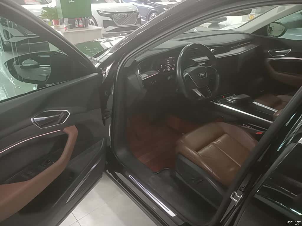 Audi e-tron, 2020 12