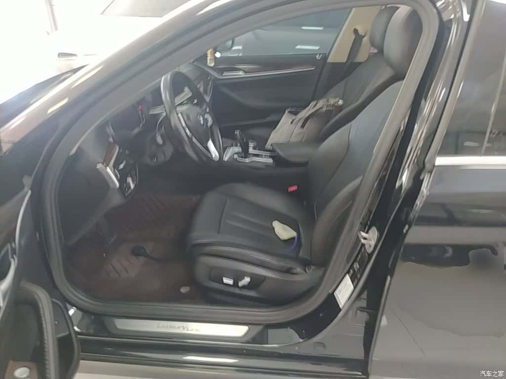 BMW 5 Series, 2018 15