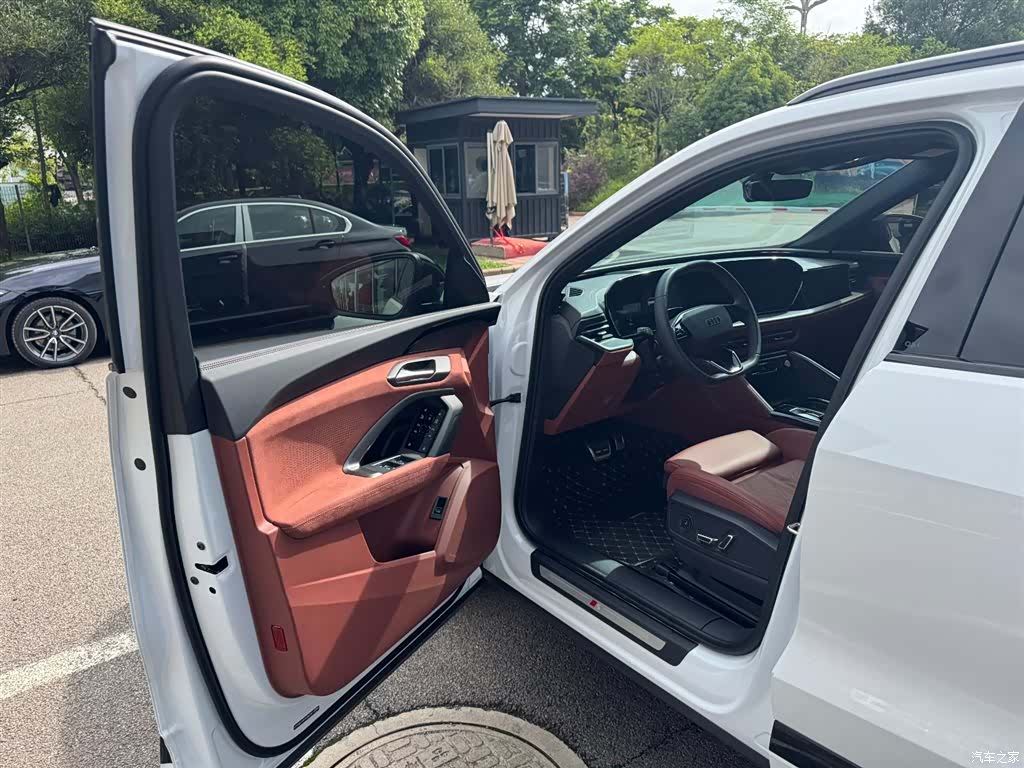 Audi Q5L, 2026 15