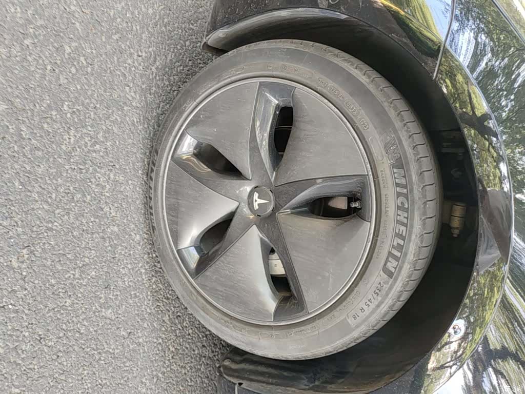 Tesla Model 3, 2019 23