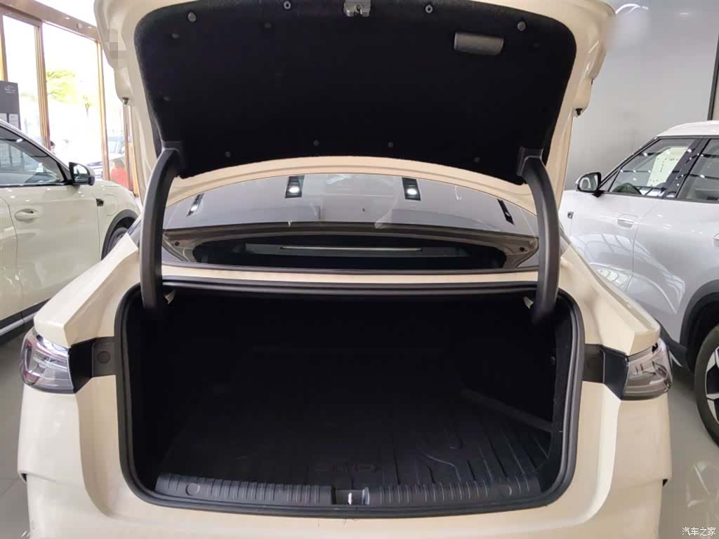 BYD Seal, 2025 19
