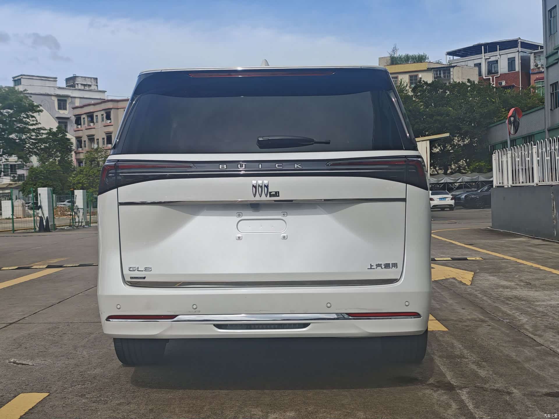 Buick GL8, 2025 все фото