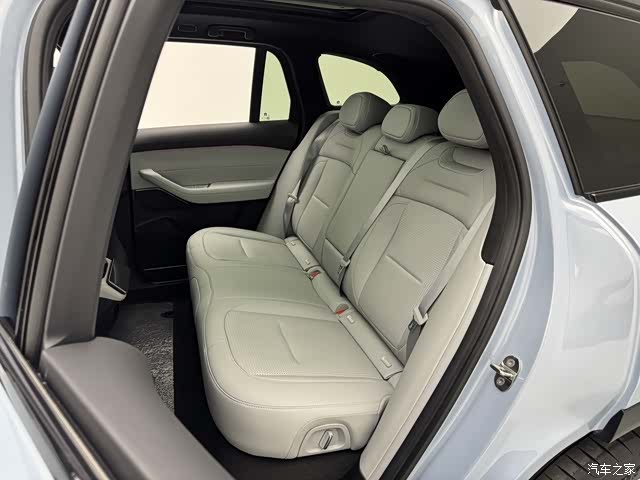 NIO ES6, 2024 10