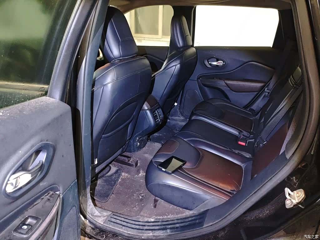 Jeep Cherokee, 2017 15