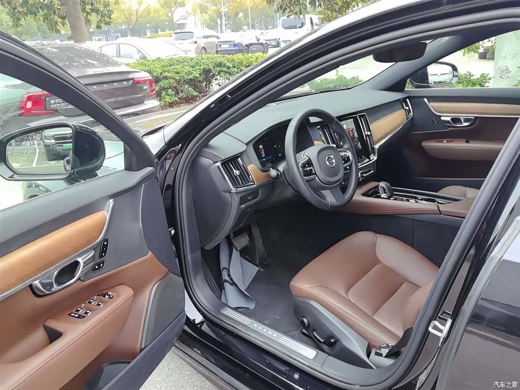 Volvo S90, 2025 12