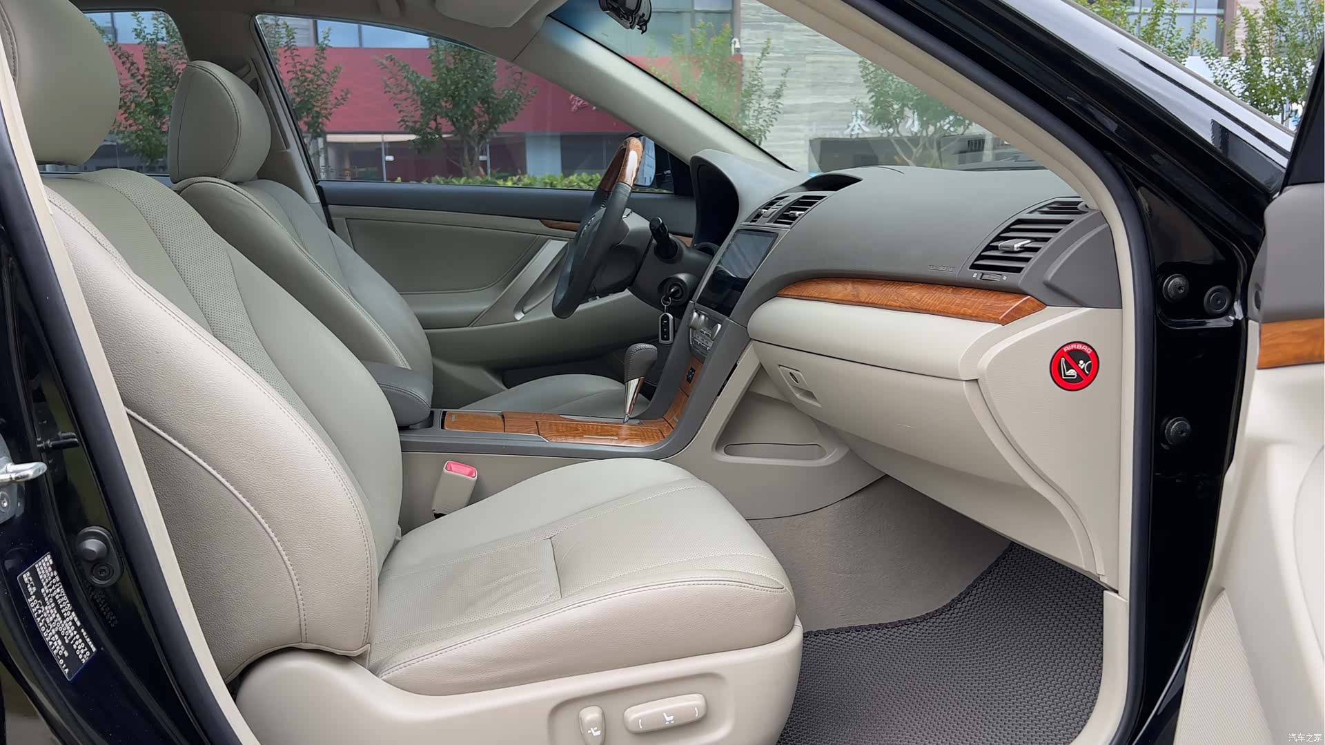Toyota Camry, 2011 15