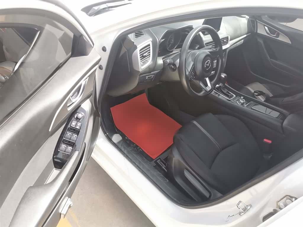 Mazda Mazda3, 2019 16